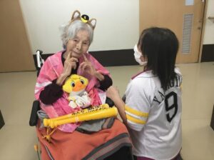 「絶対安静」と言われた96歳が、もう一度シャワーを浴びられるようになるまで～たいよう浦田館～